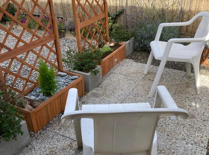 Atypique Λε Μανς